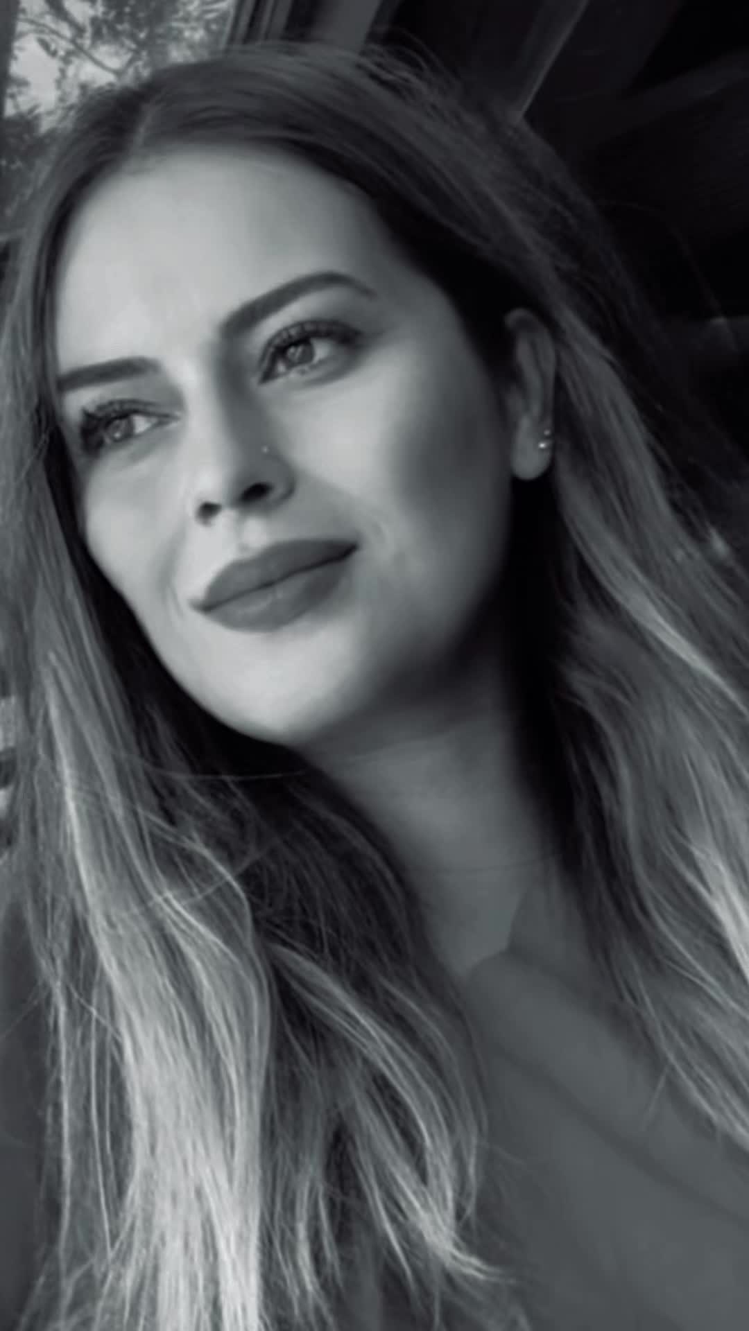 @𝓛𝓘̇🌺𝓝𝓔𝓢𝓢
