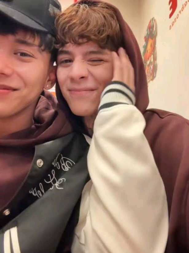 @𝐍𝐚𝐨𝐦𝐢 ♡𝐰𝐨𝐨🦠