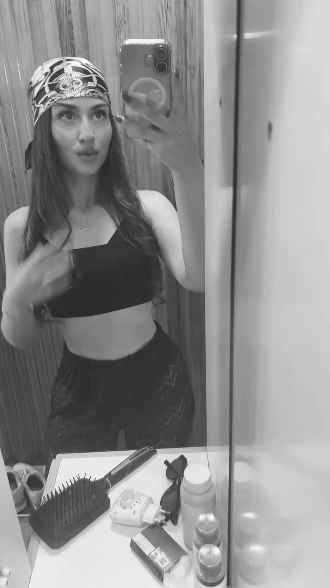 @Aišaa