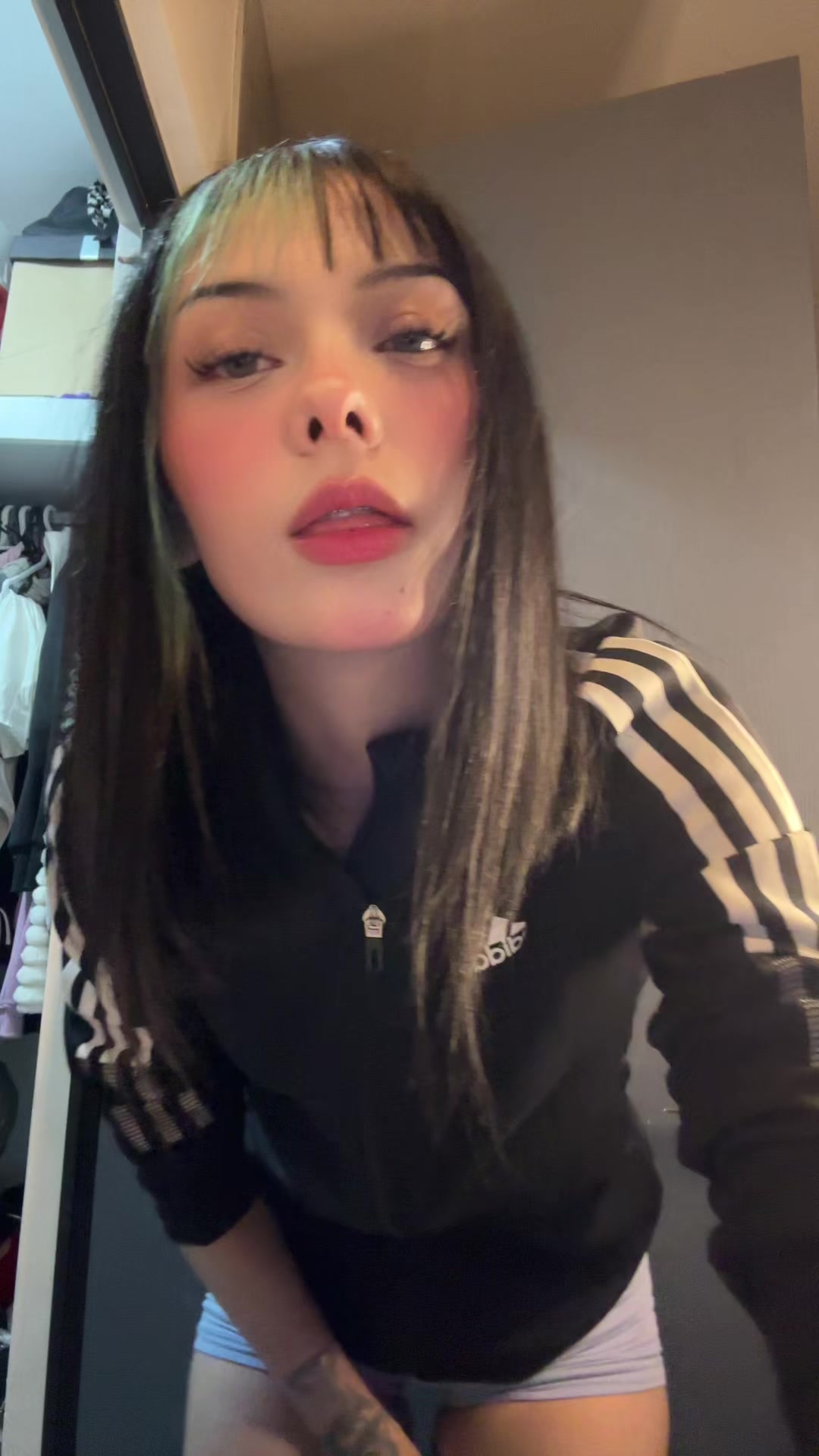 @SkinnyGhostiee🧛🏻&zwj;♀️