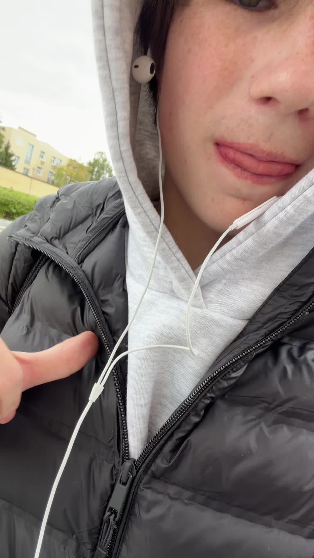 @emelyu