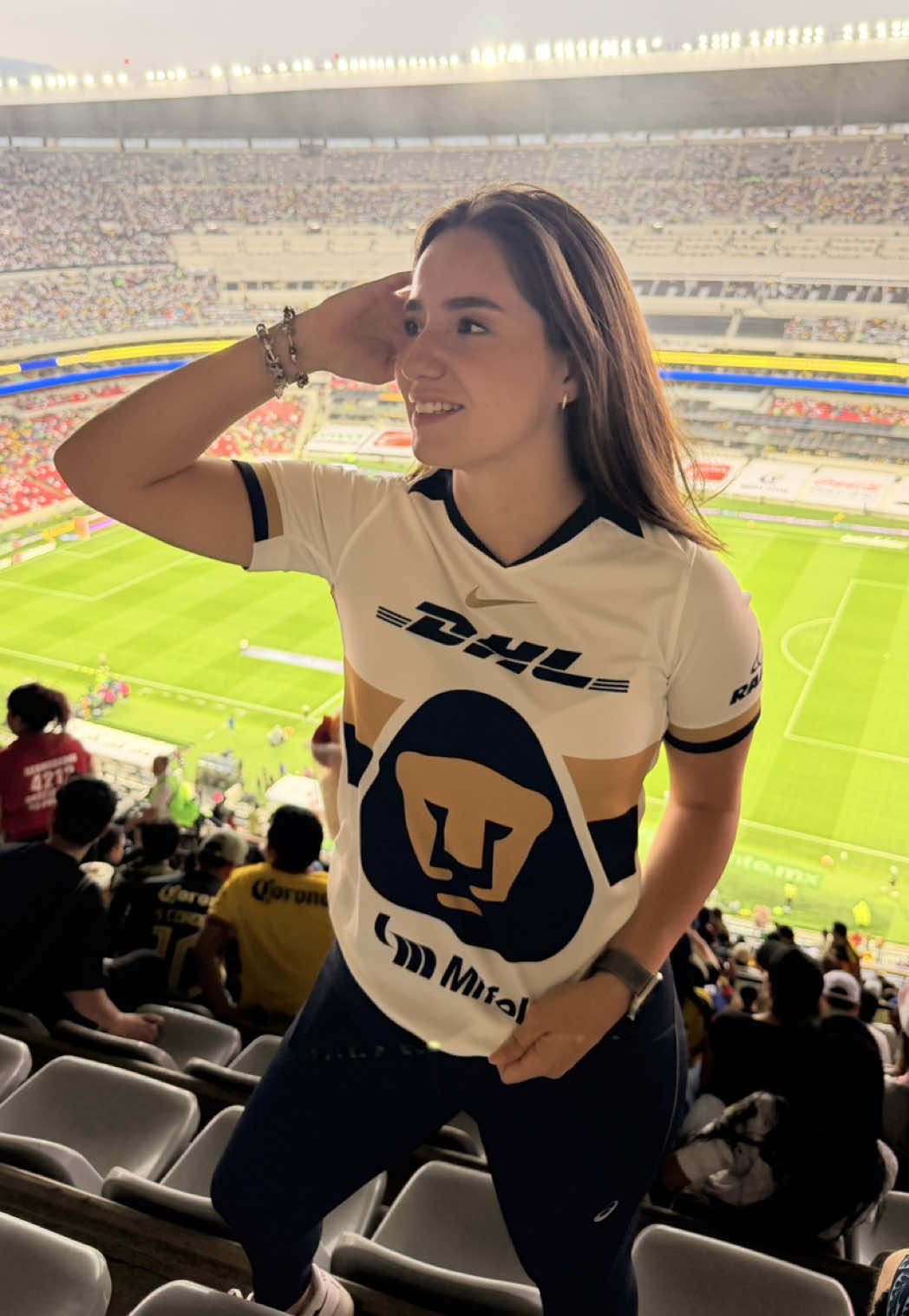 @monicarosales13