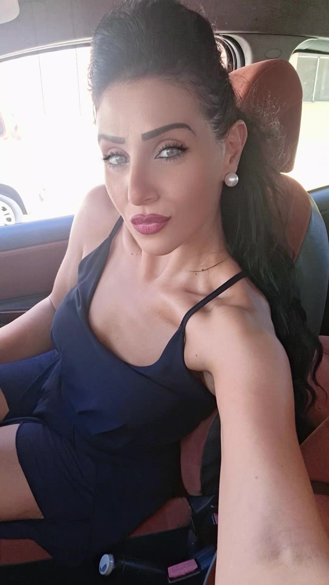 @CETTY...👄👠👑🦁🔥💣