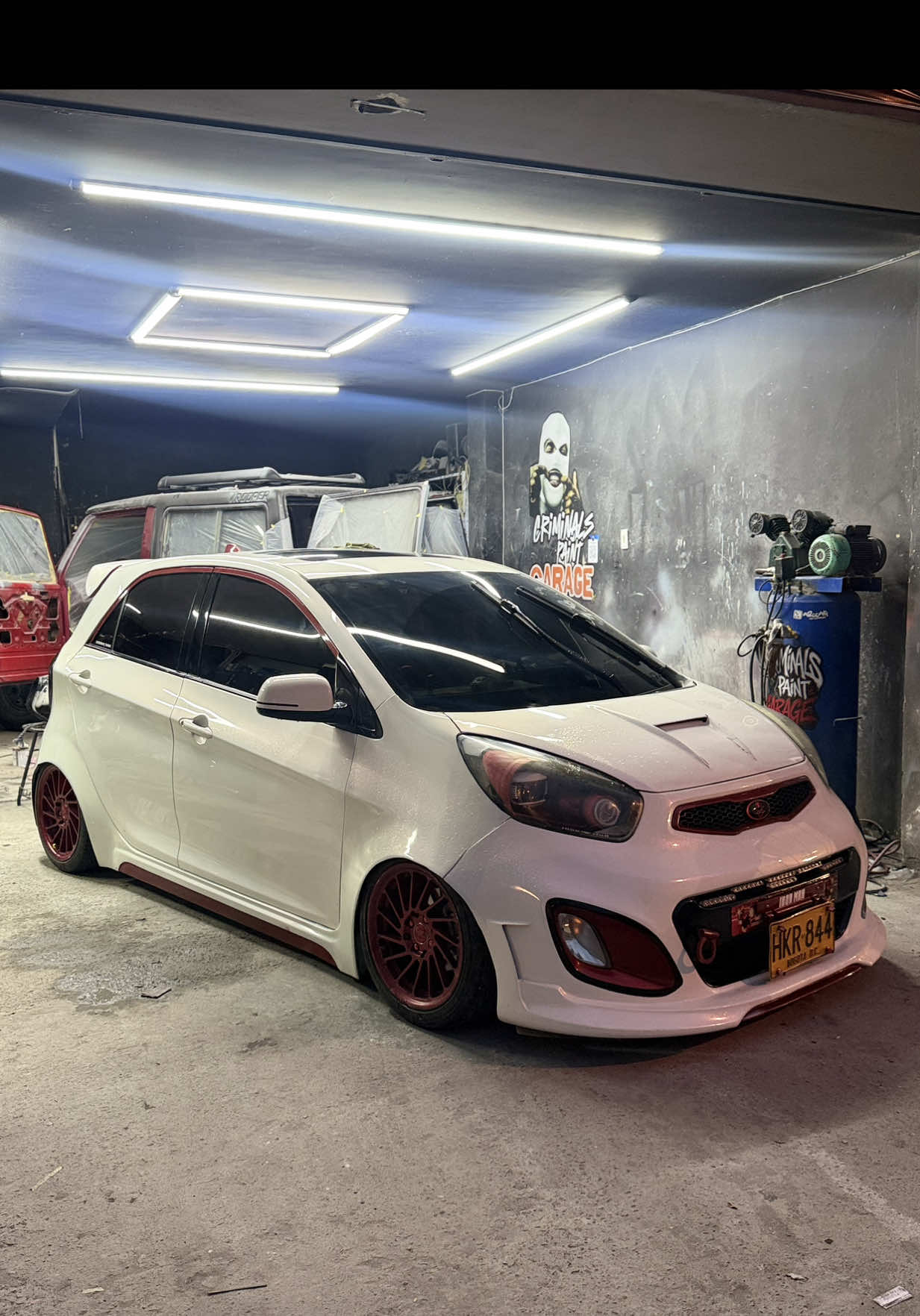 @Criminals Paint Garage