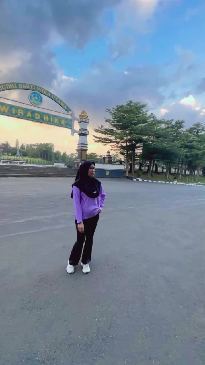 @Laras✨
