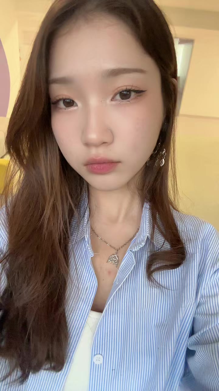 @Жанèка