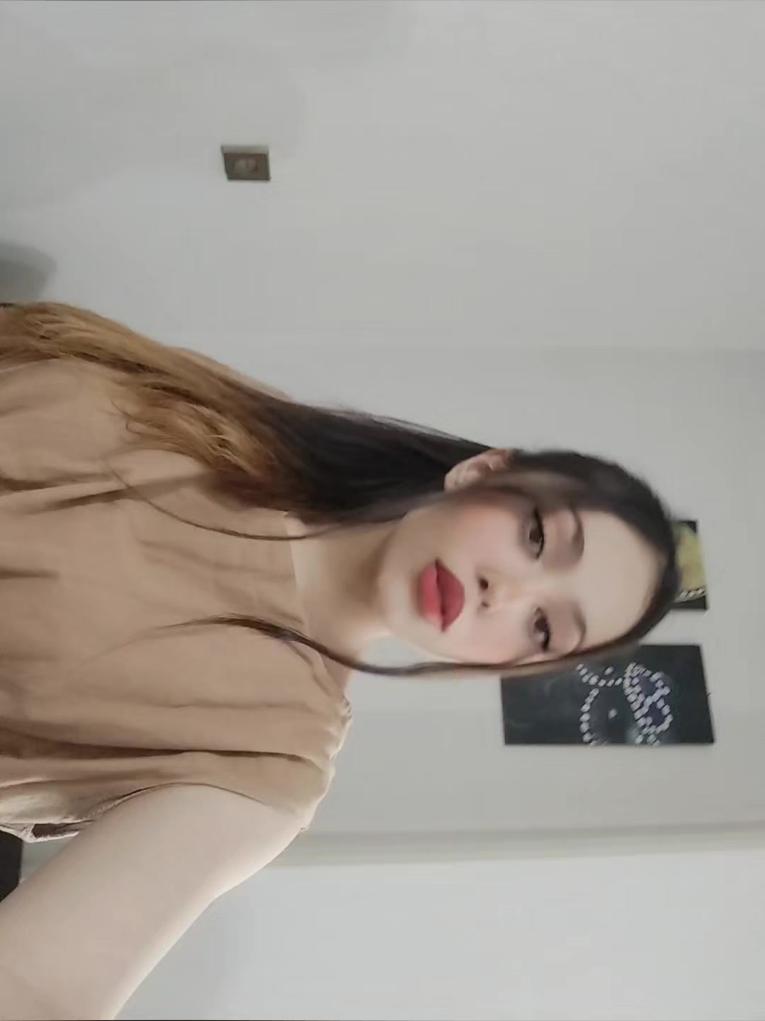@e1naaazz
