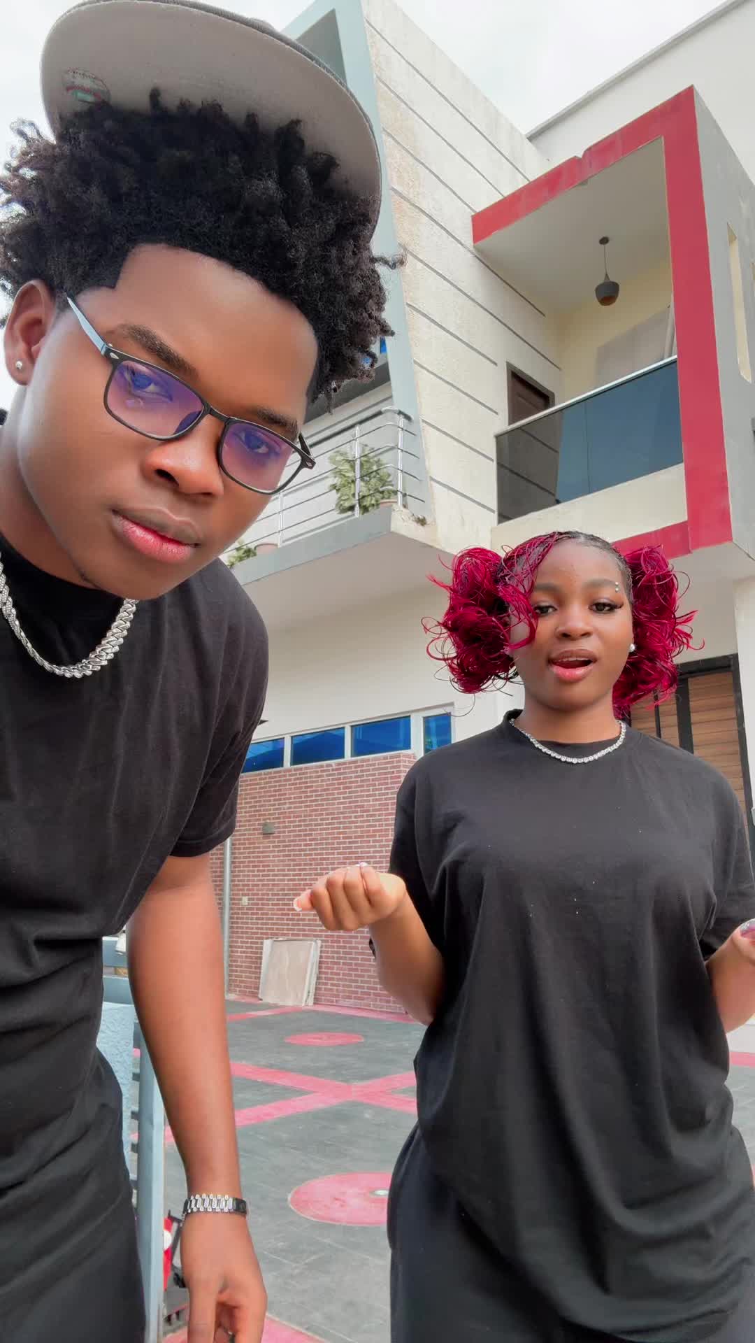 @Ejay 🧨