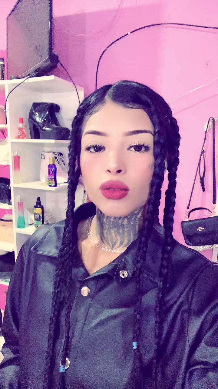 @Roxana🍒