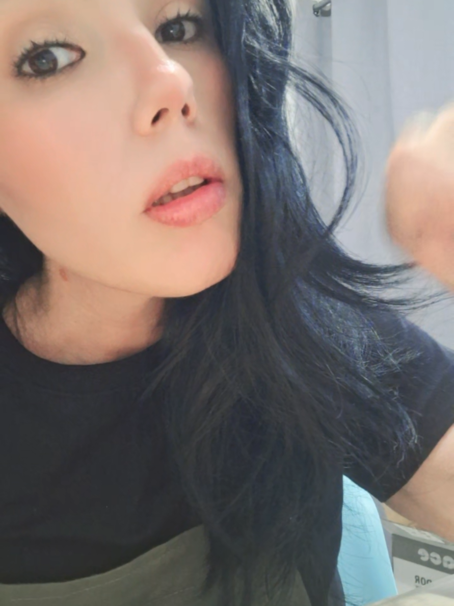 @>> DannieLa Olivarria <<