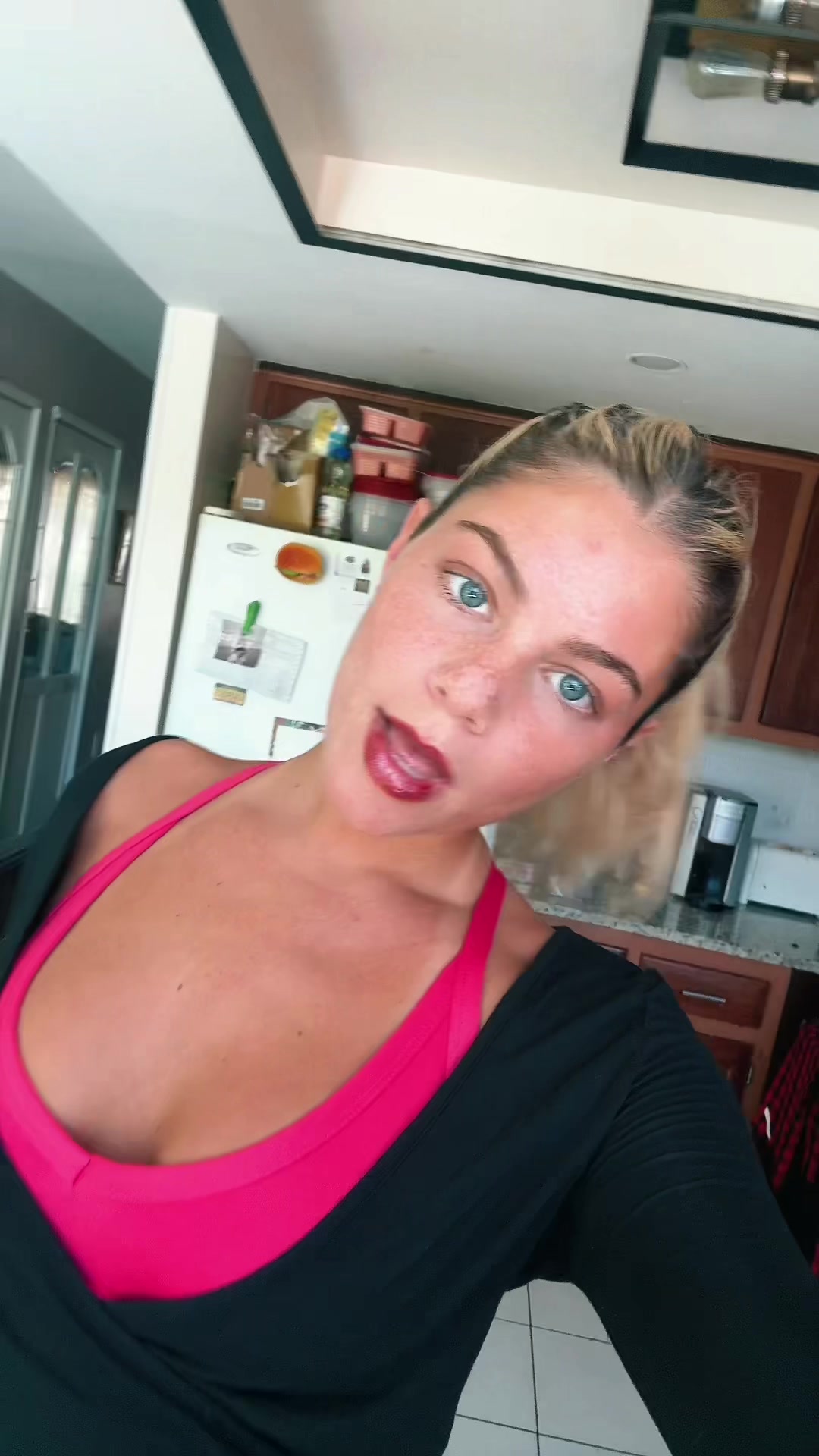 @katiekeanie