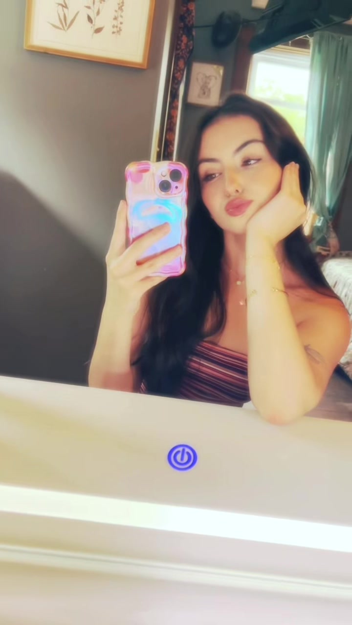 @Julie🪩🌷🎀