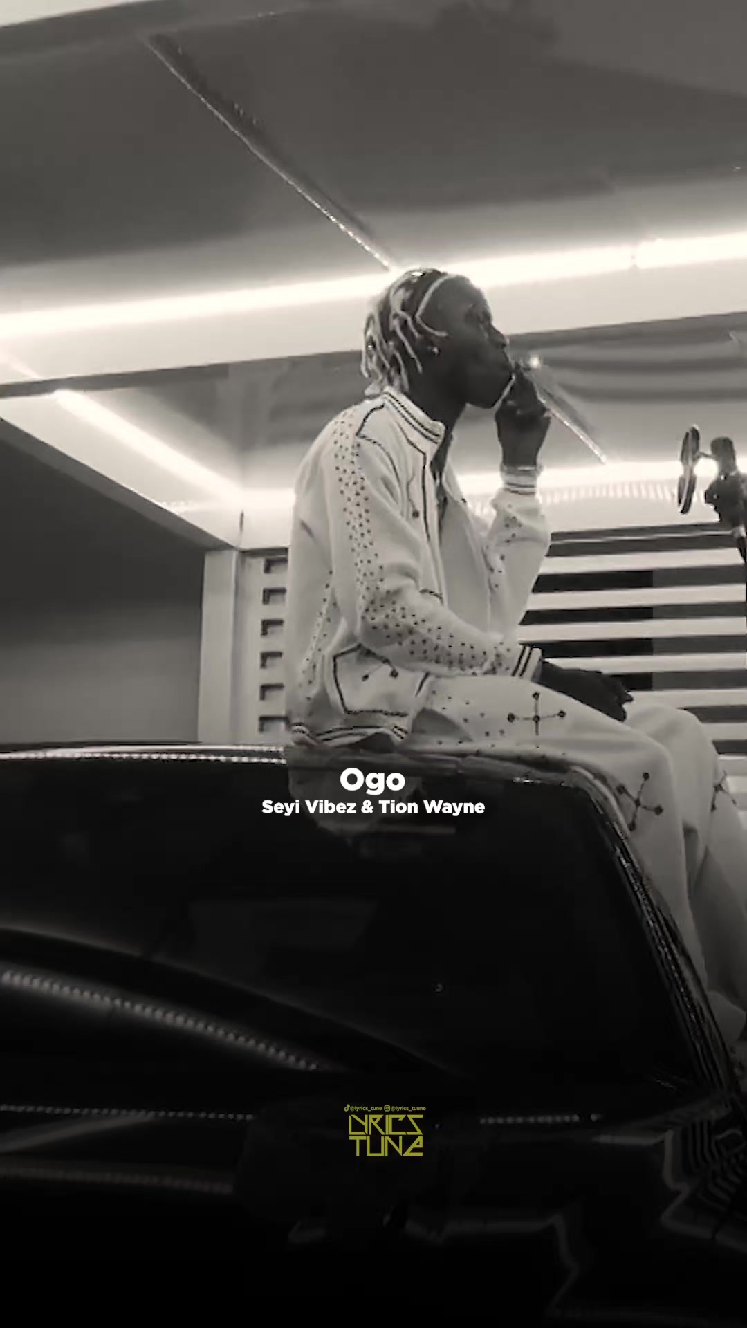 @Lyrics_tune