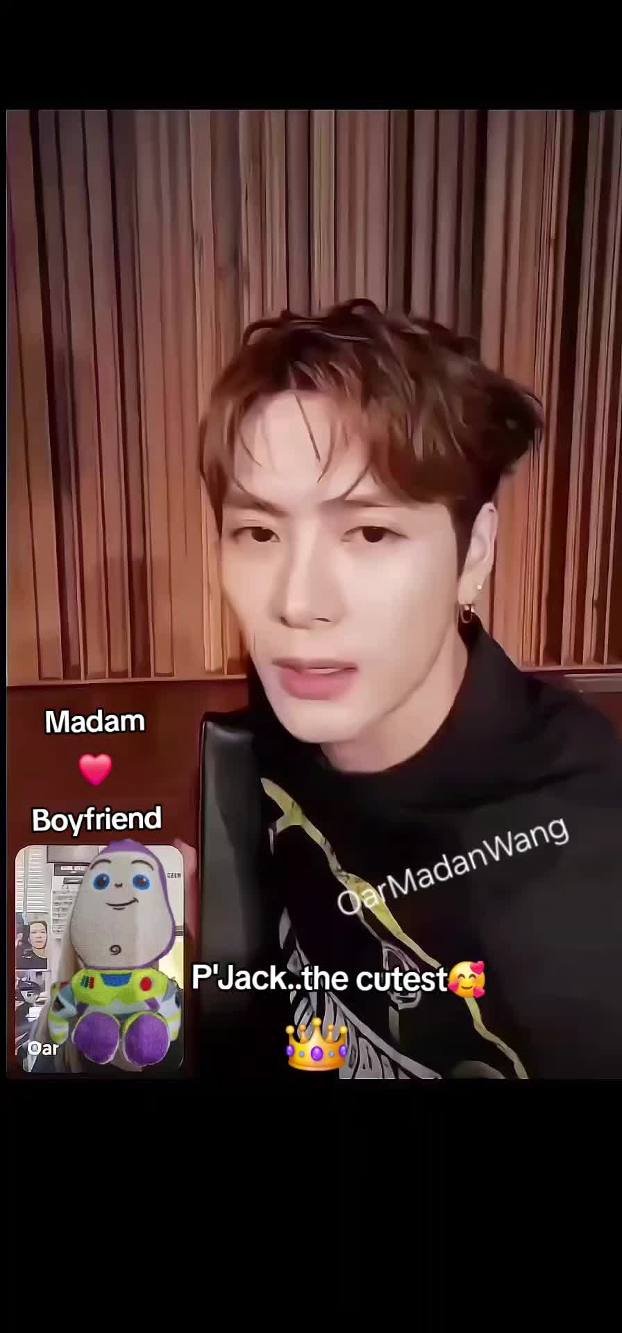 @Oar Madam Wang