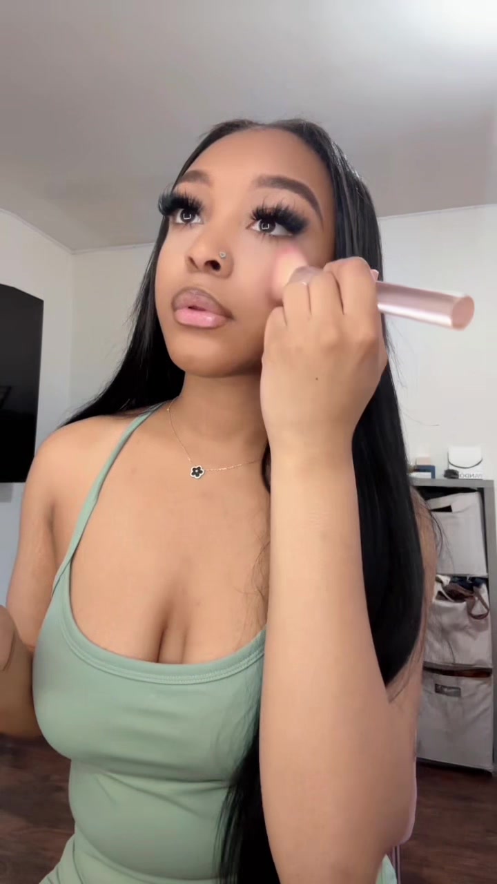 @prettylittlelightskin