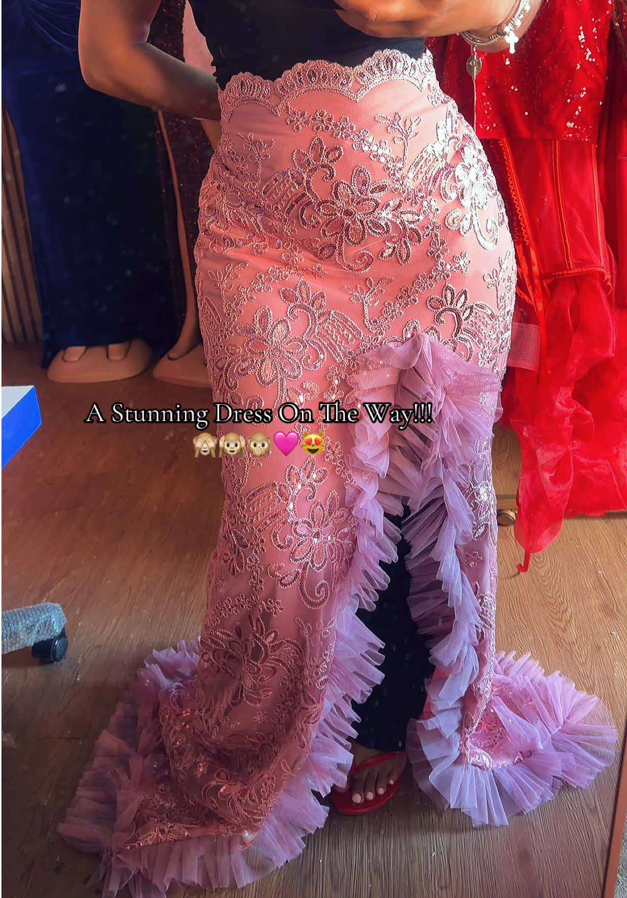 @dresswithme_sm