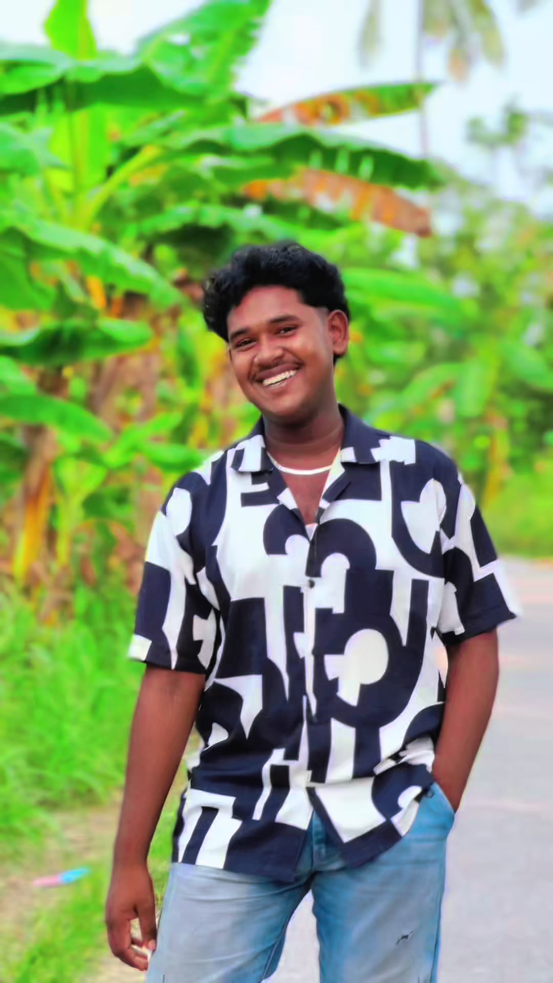 @𝐒Ĩyꫝɱ      🗣️ কালা