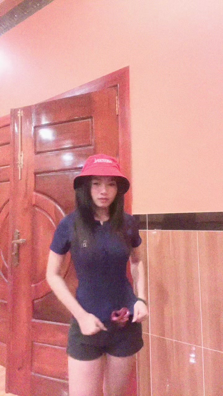 @ស្រីឌីចាយលុយមិនចេះគិត