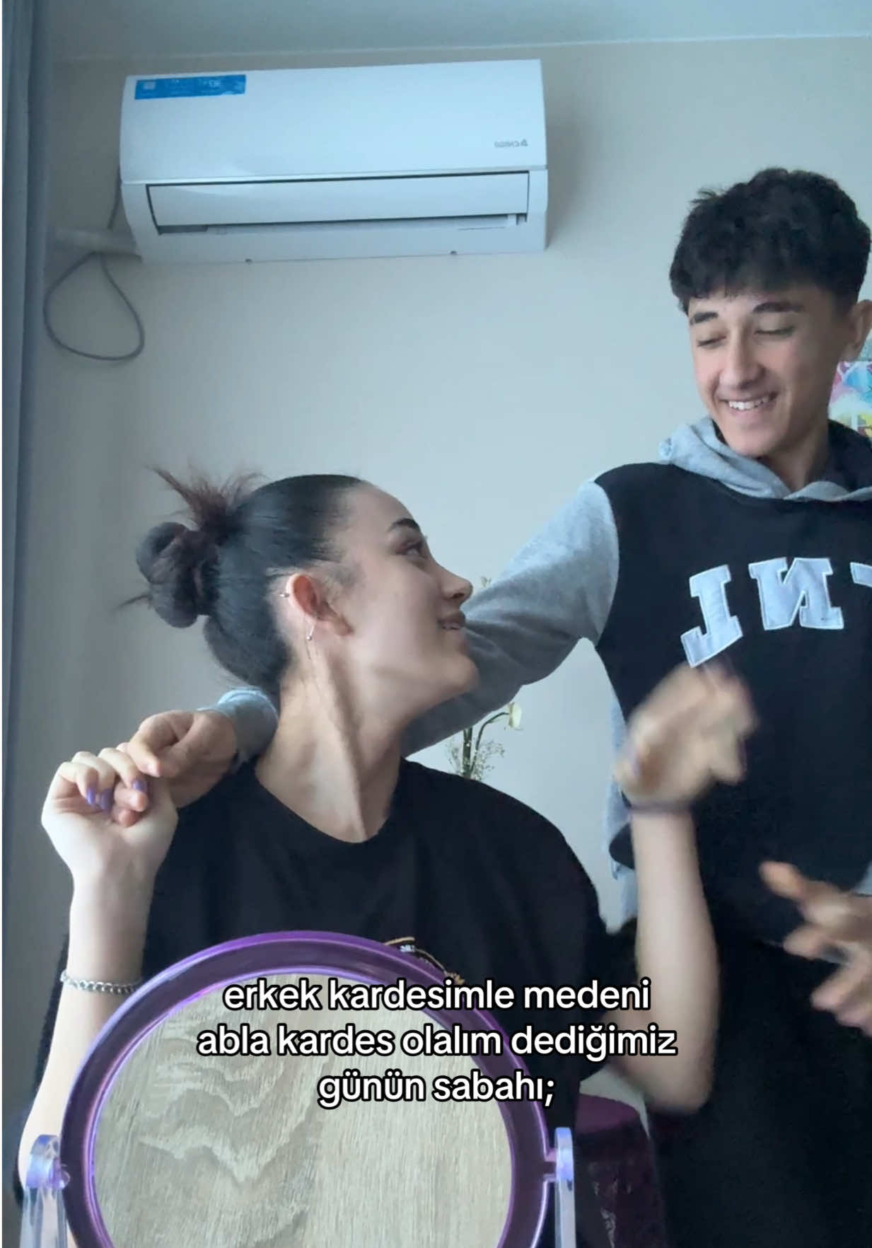 @whoishvn