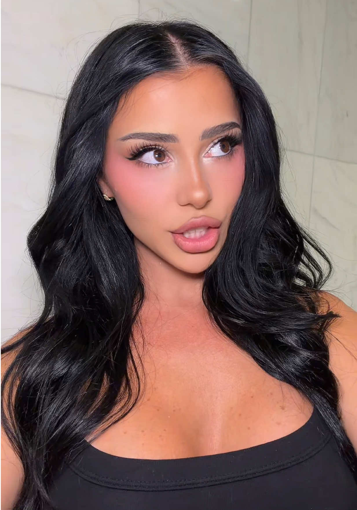 @DANIELA
