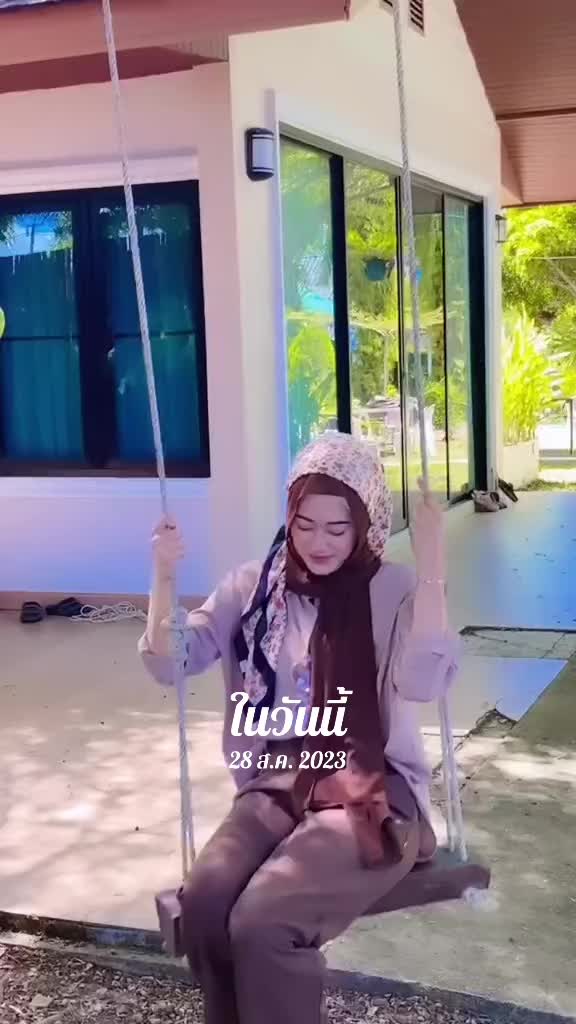 @Suriyanee.