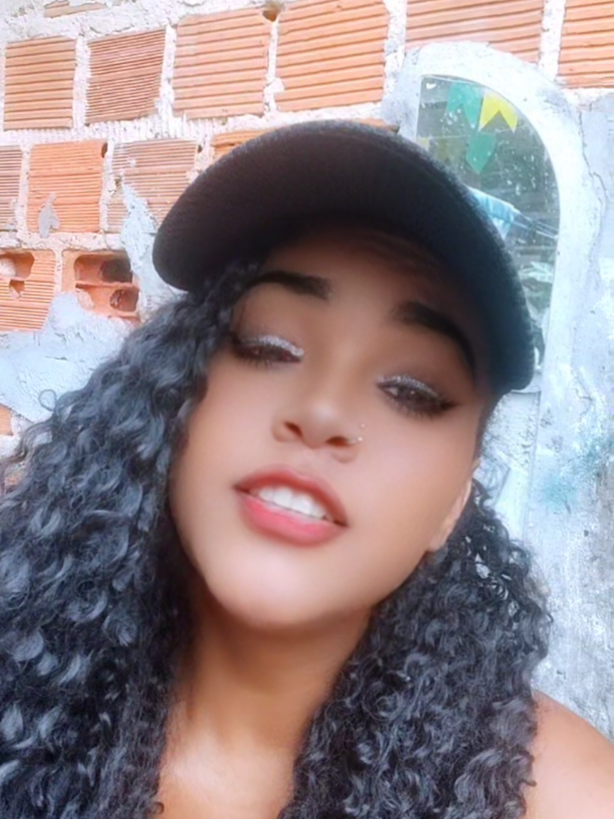 @Lucy a guria do short sexy