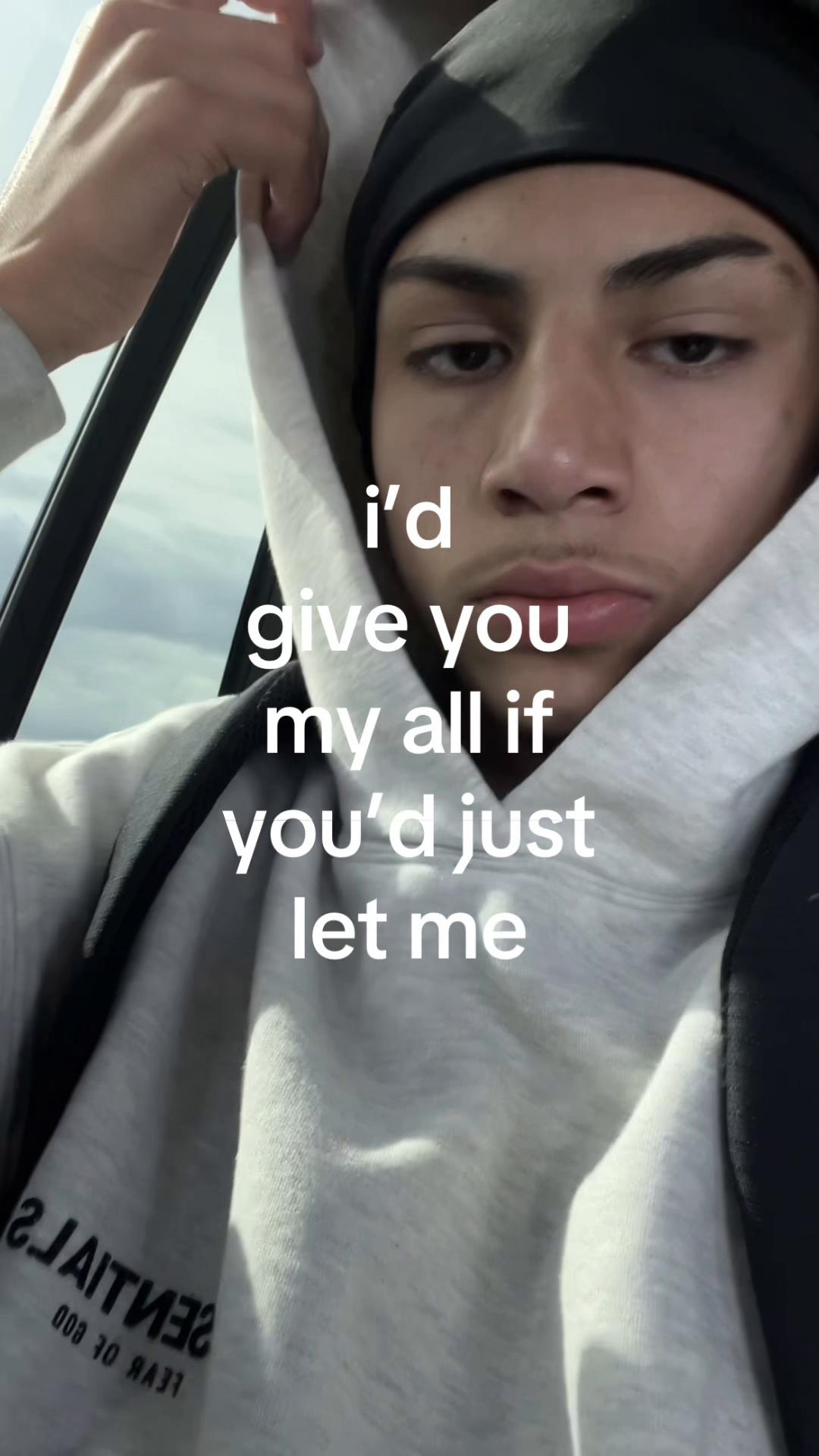 @￼