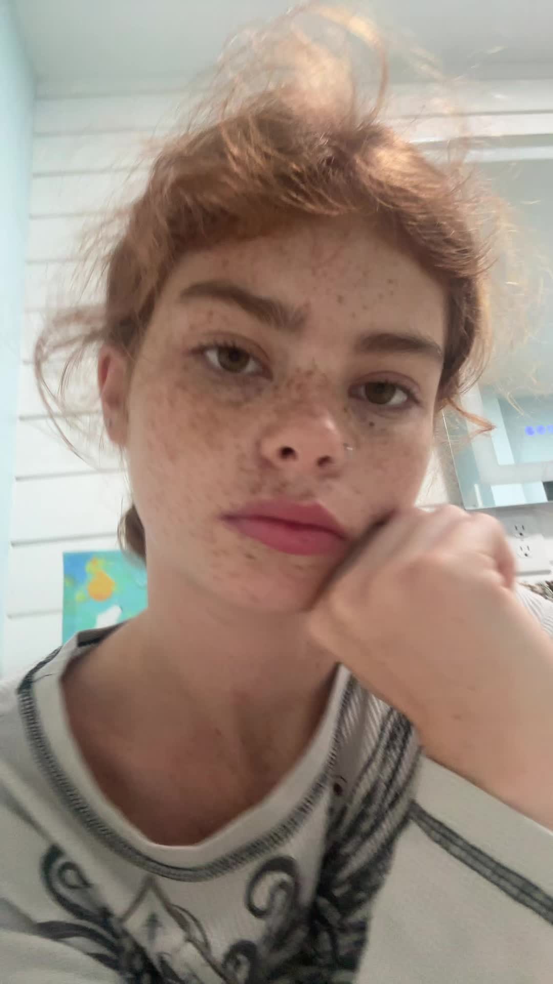 @️