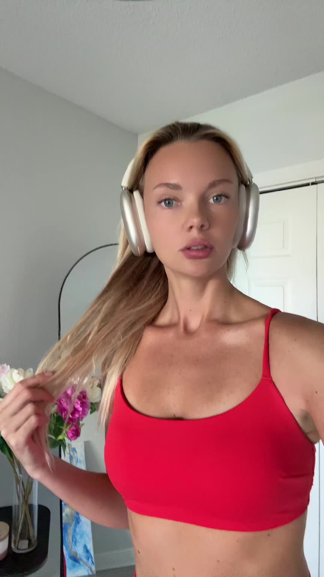 @Inst: iamblonde_girl
