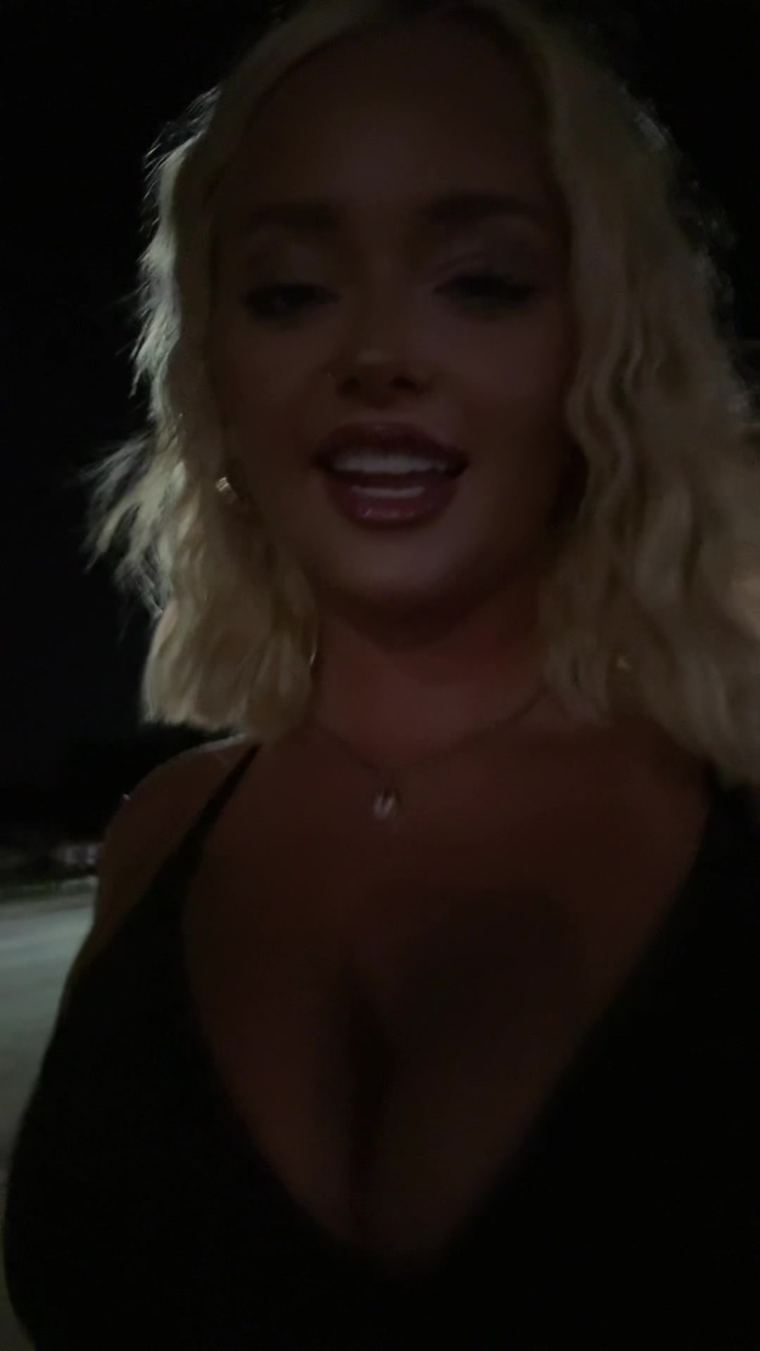 @🍸