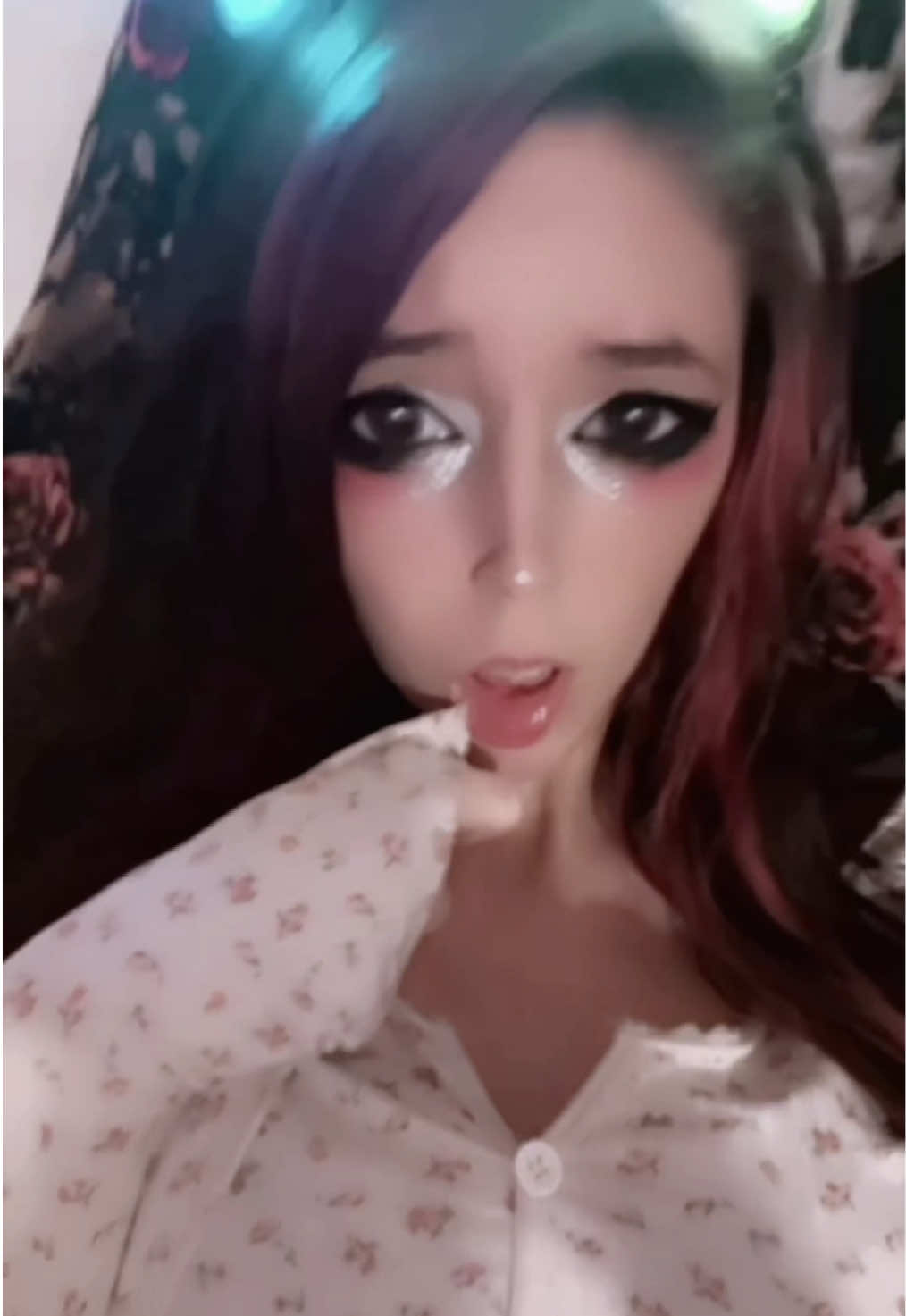 @Zoe Little 🤍ྀི🪽 ⋆✴︎˚｡⋆