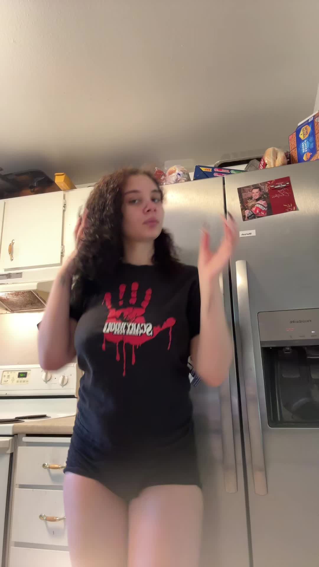 @𝒞𝒽𝓁ℴℯ💸❤️