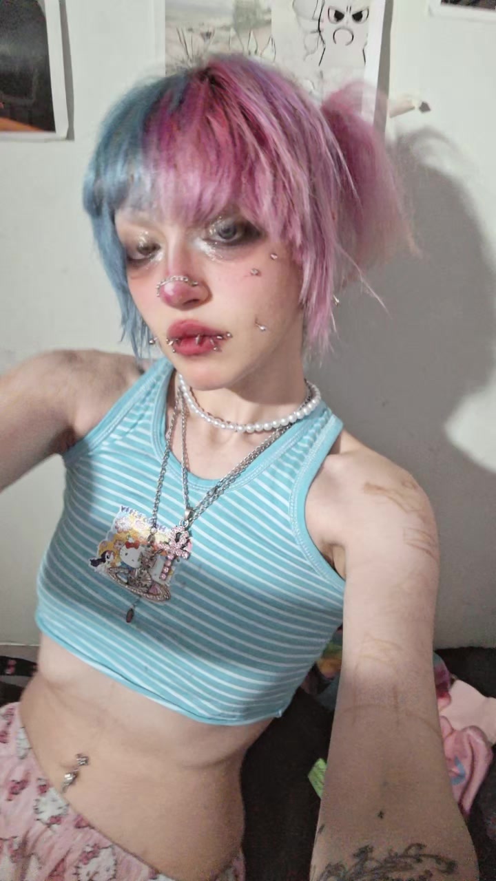 @April مهرسا هستم ولی