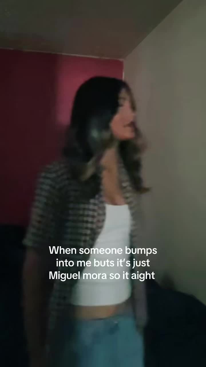 @𝓂𝒾𝒶 🍌