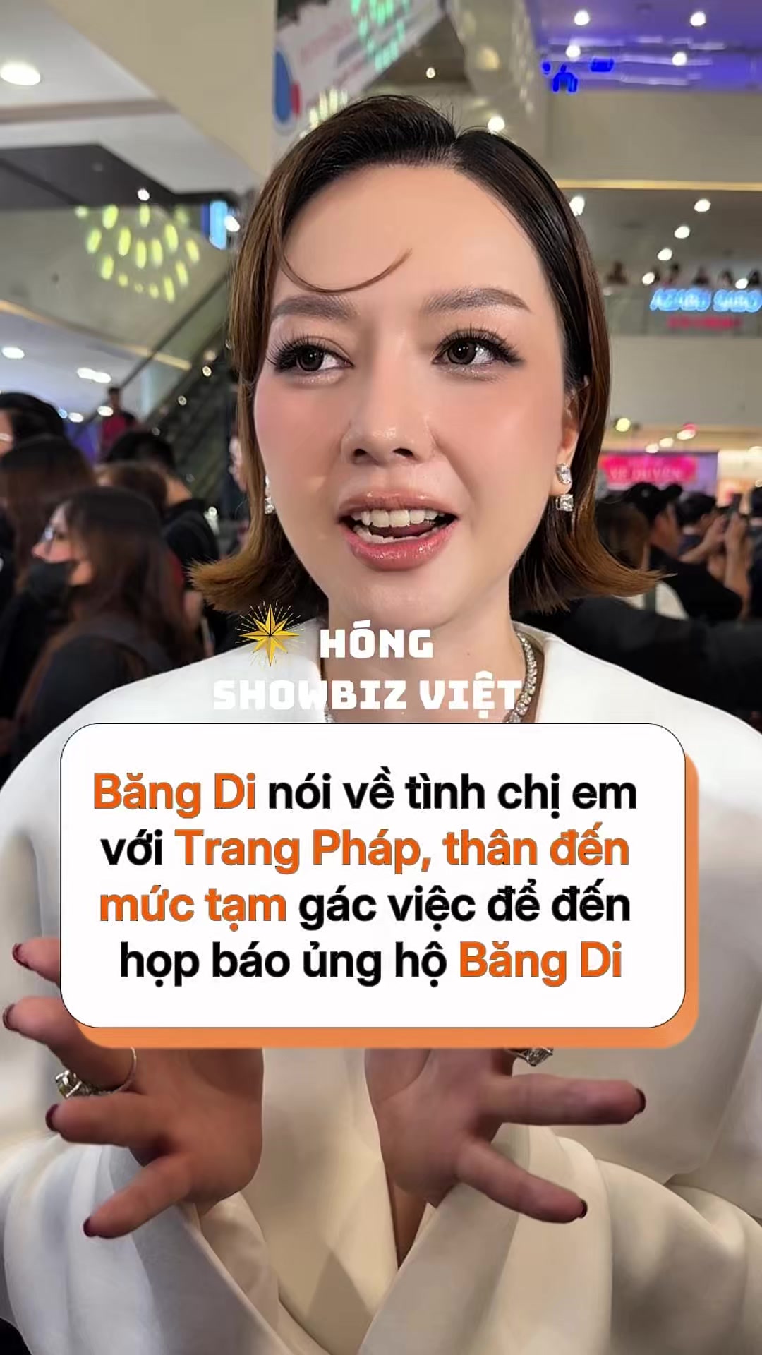 @H&oacute;ng Showbiz Việt