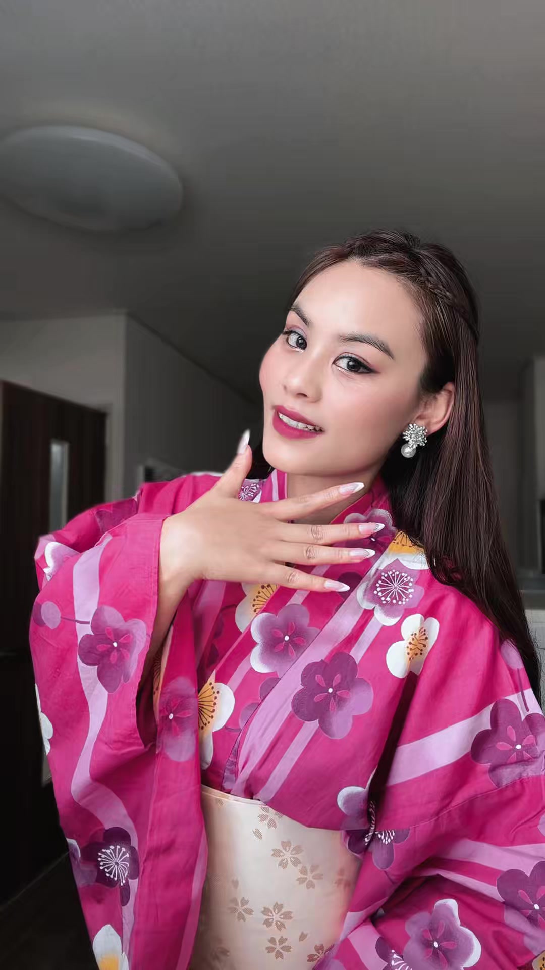@👸