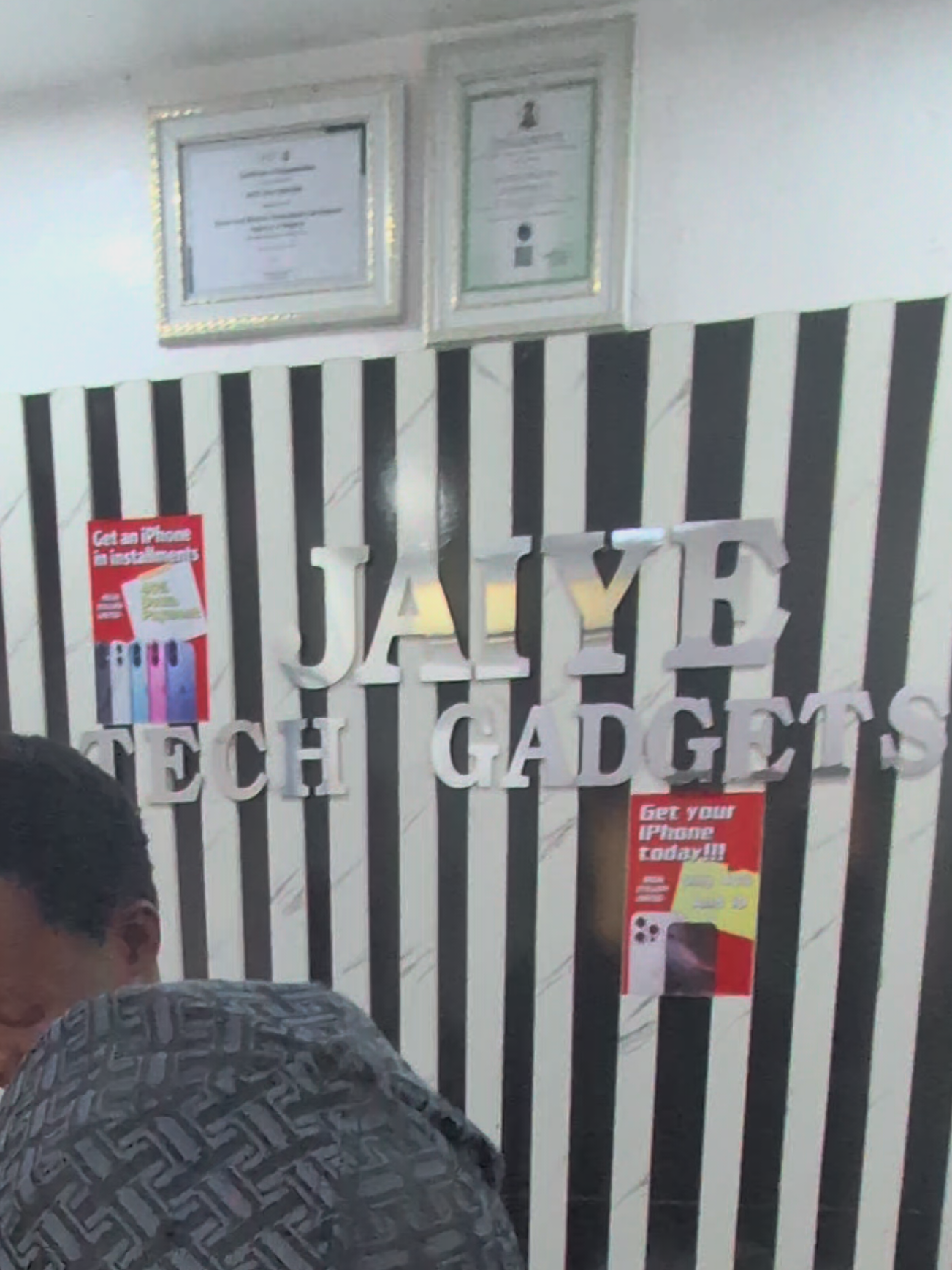 @APPLE PHONE PLUG IN IBADAN