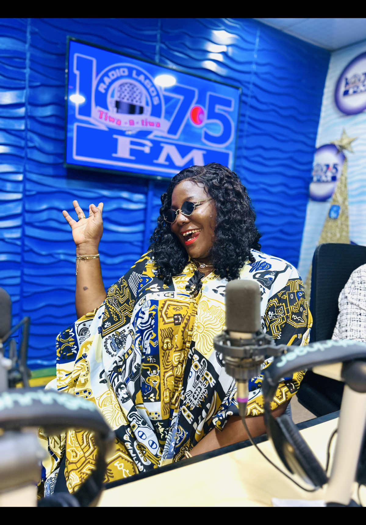 @Radiolagos1075