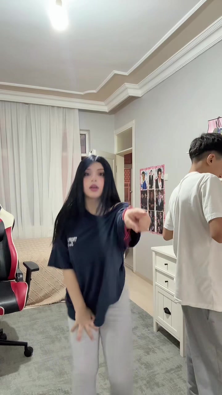 @sude