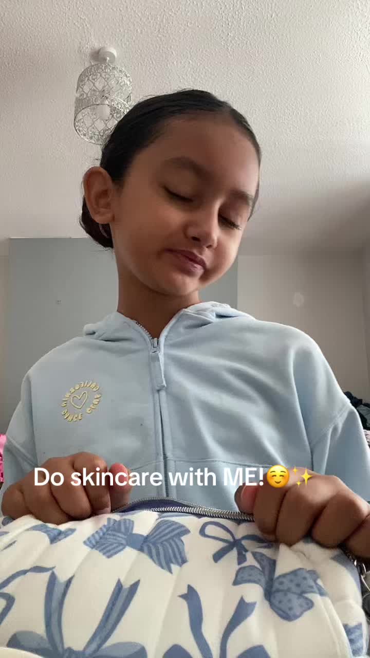 @Ariana cutie