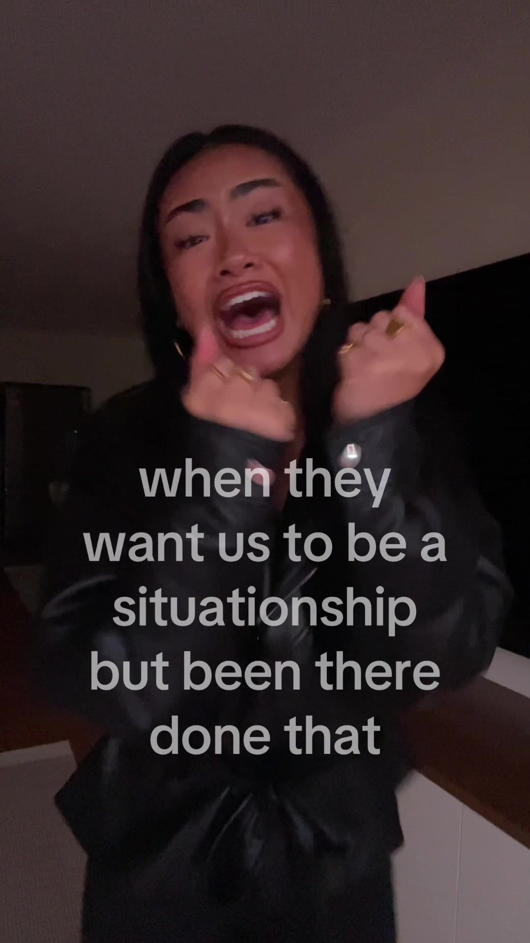 @TH💋NIA