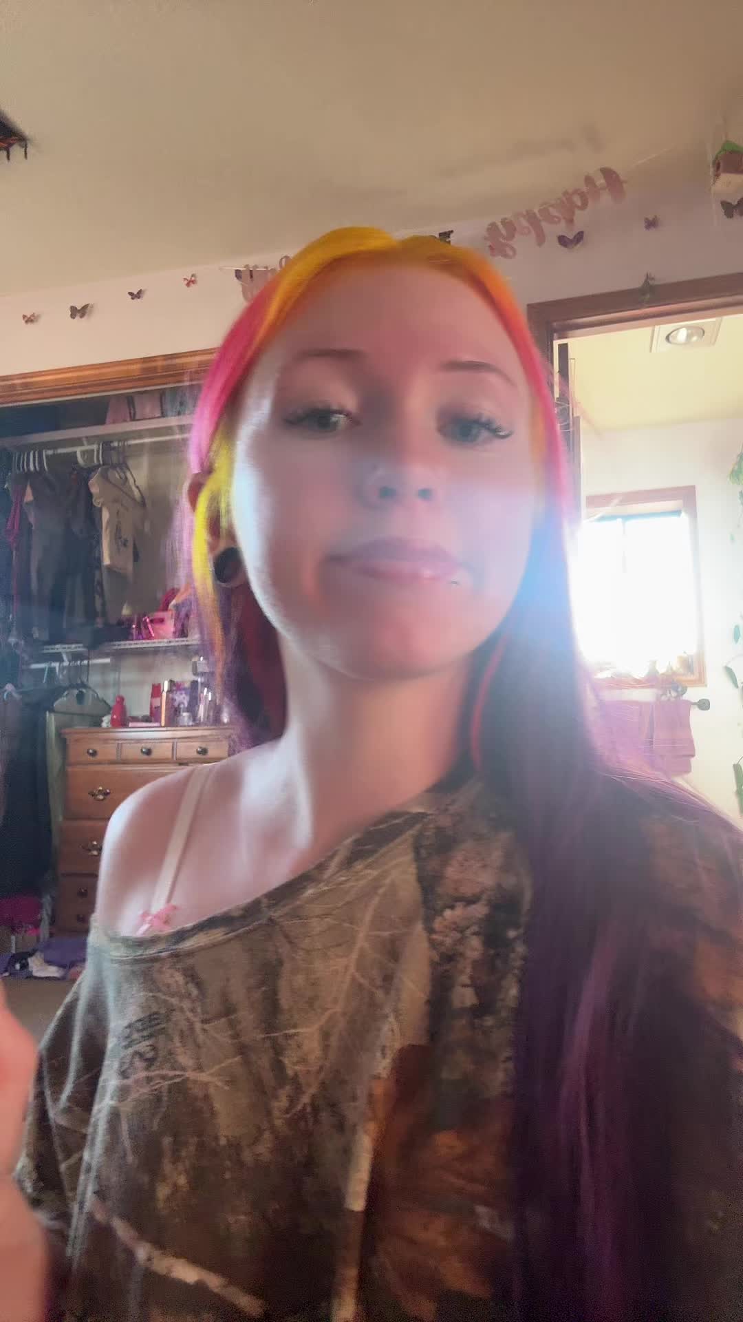@l4dybugs4life_