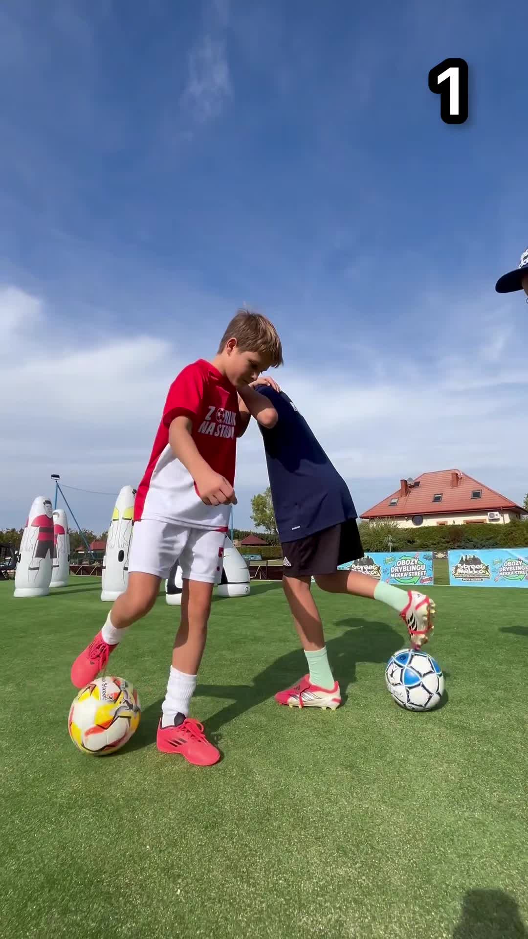 @Trener Dryblingu Piłkarskiego