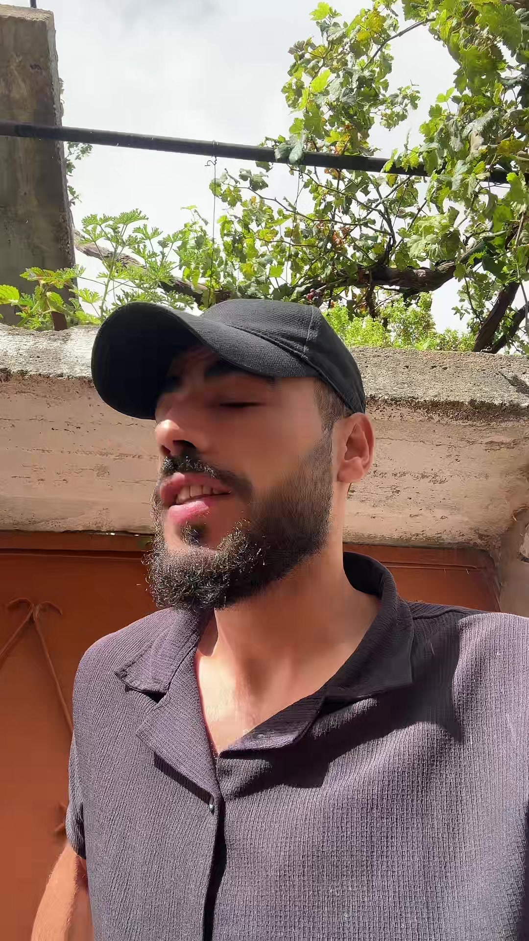 @ابن ادلب متواضع