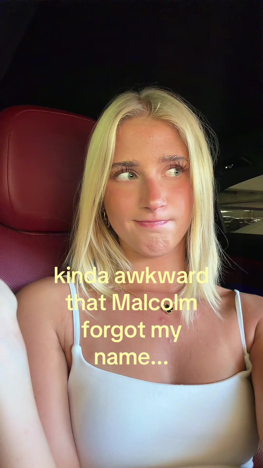 @theelliebarker