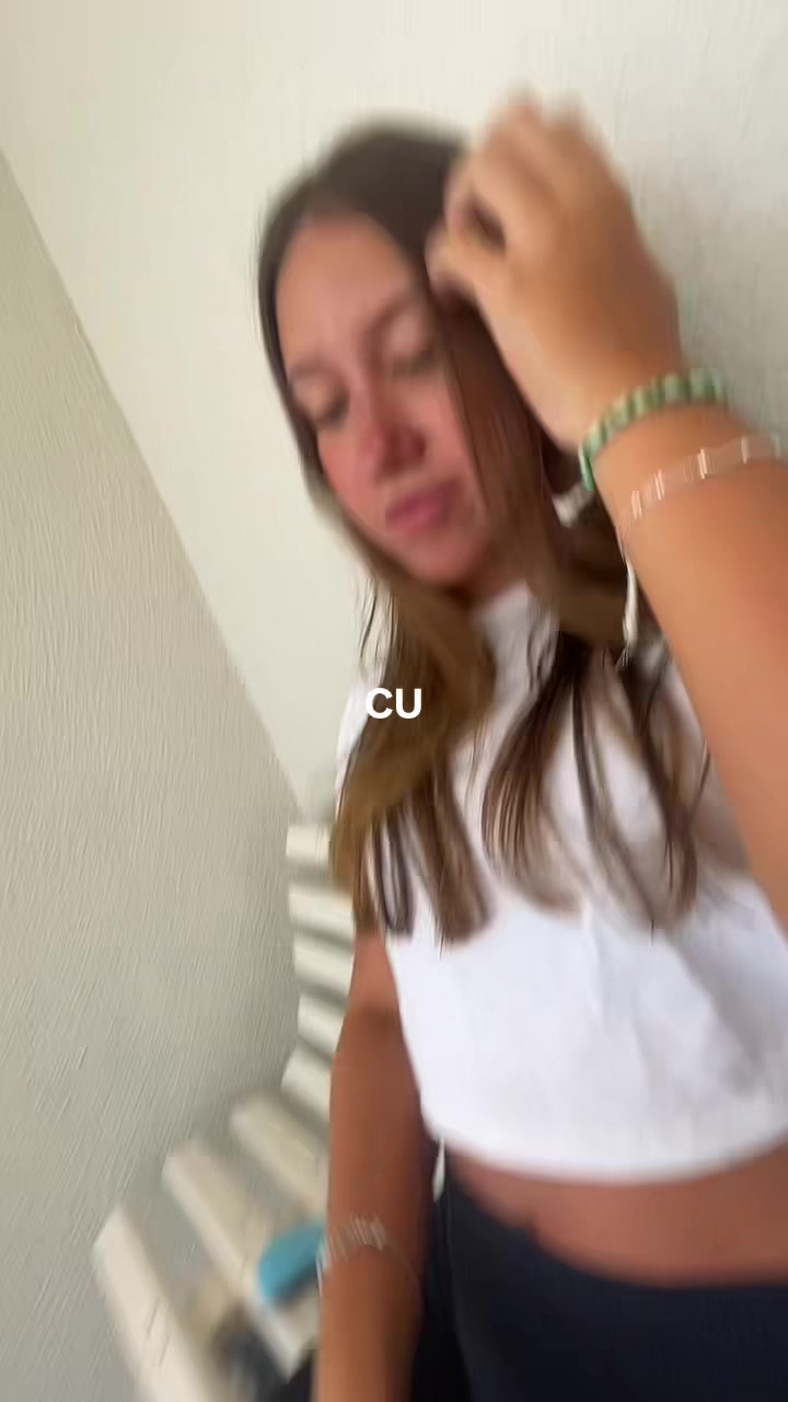@oque a manu faz?