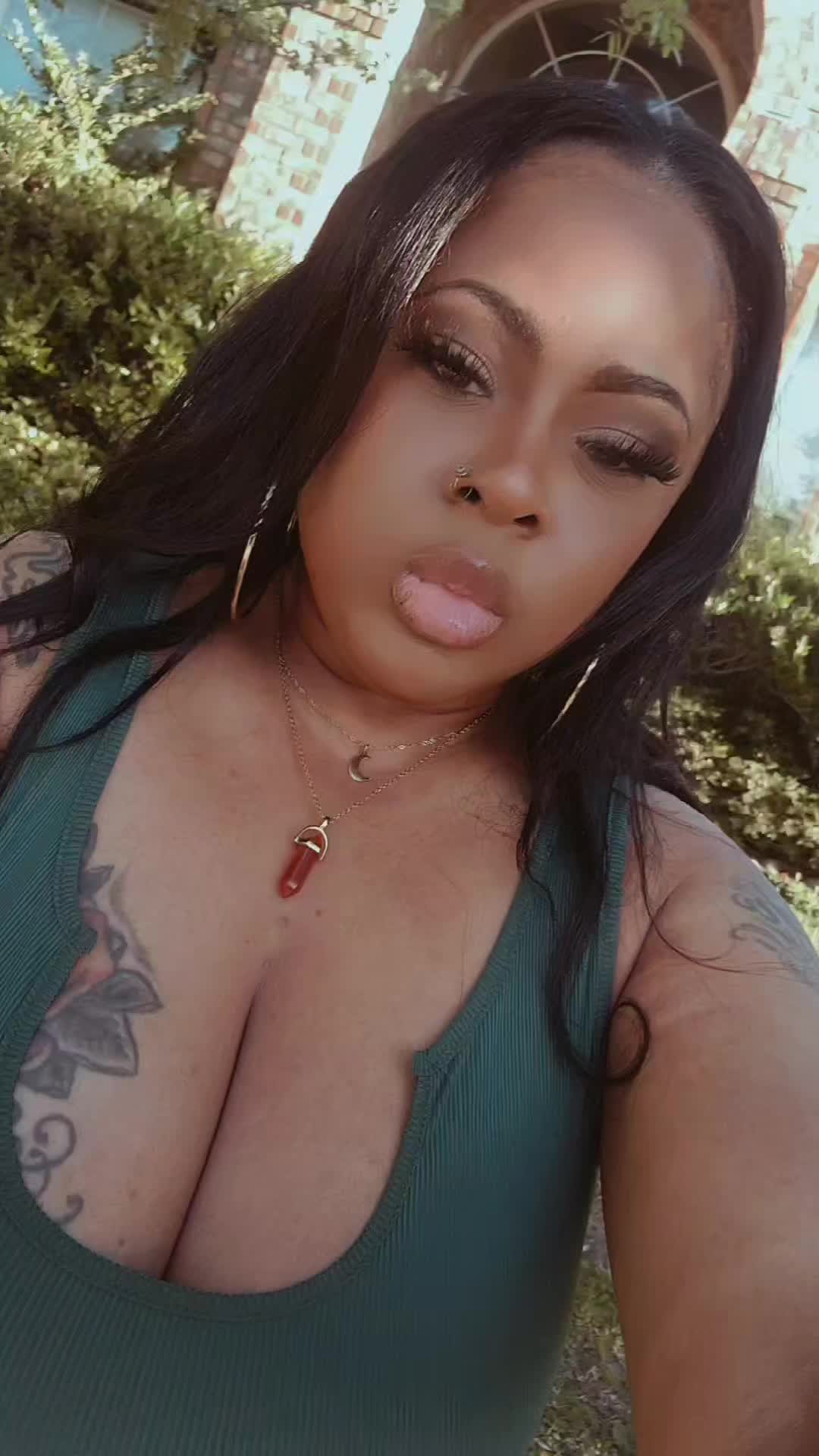 @😘♉️ Danni Rose ♉️😘