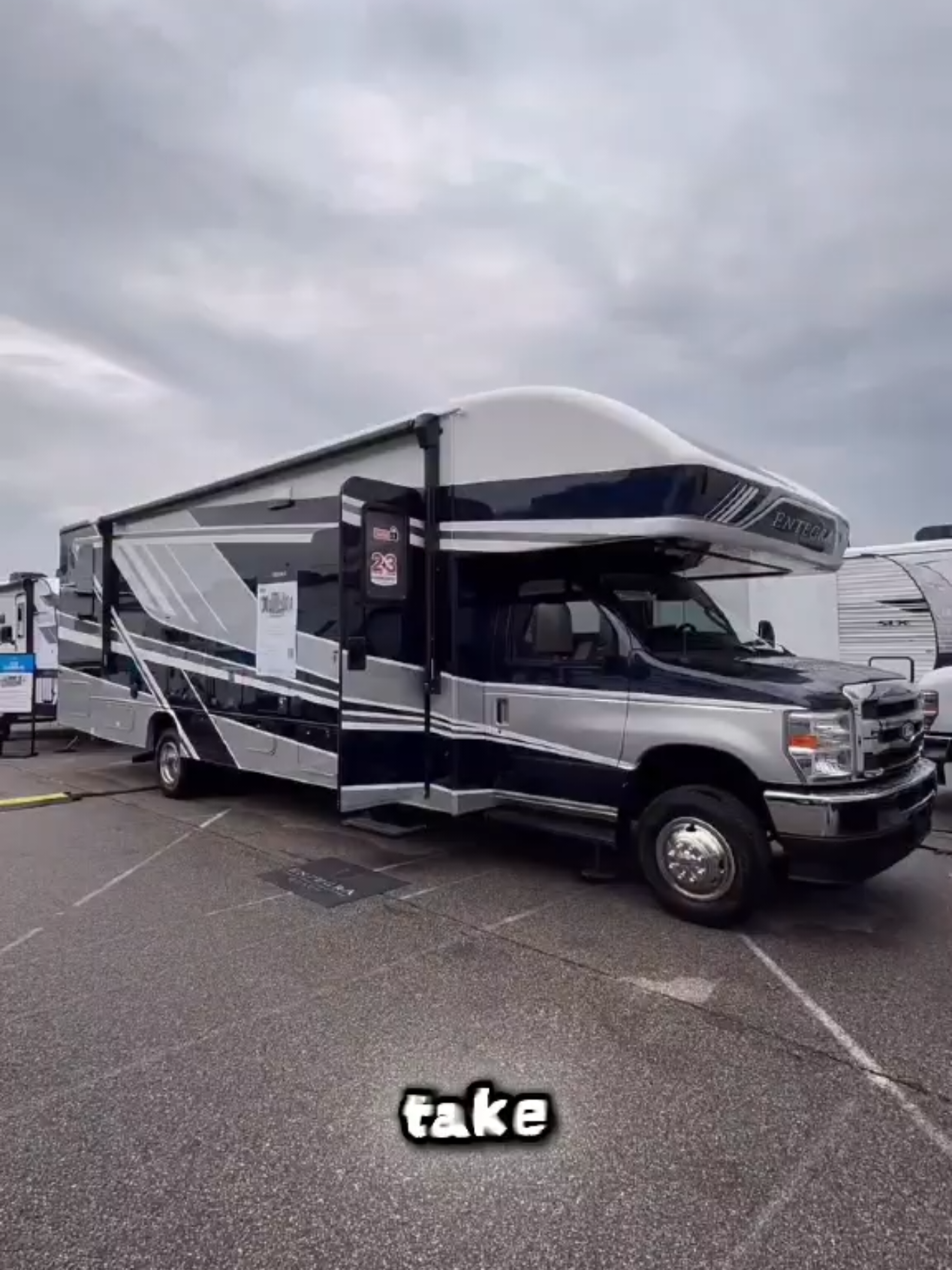 @Caravan & RV World 🚐