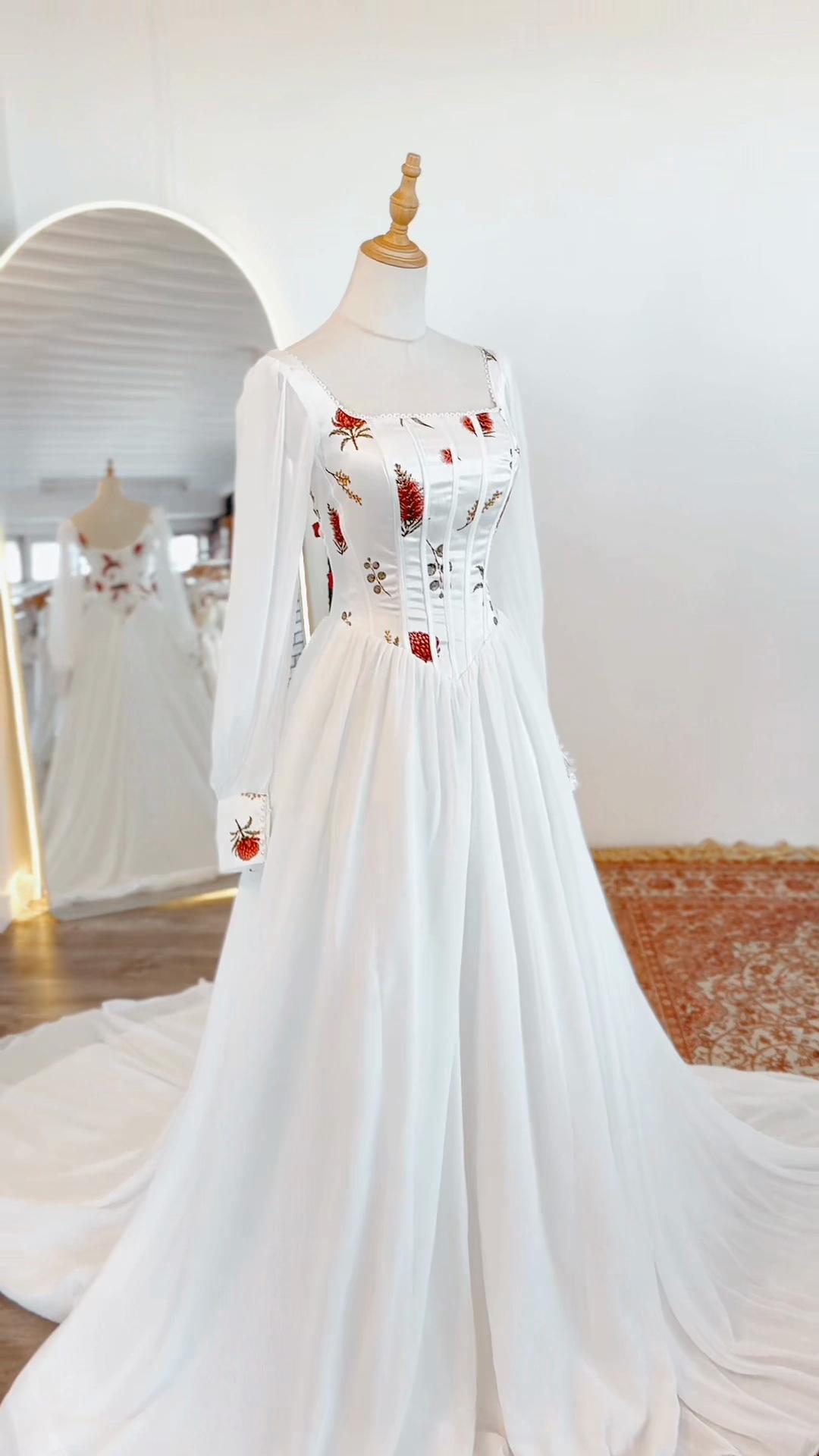 @Desert Moon Bridal 🌙✨