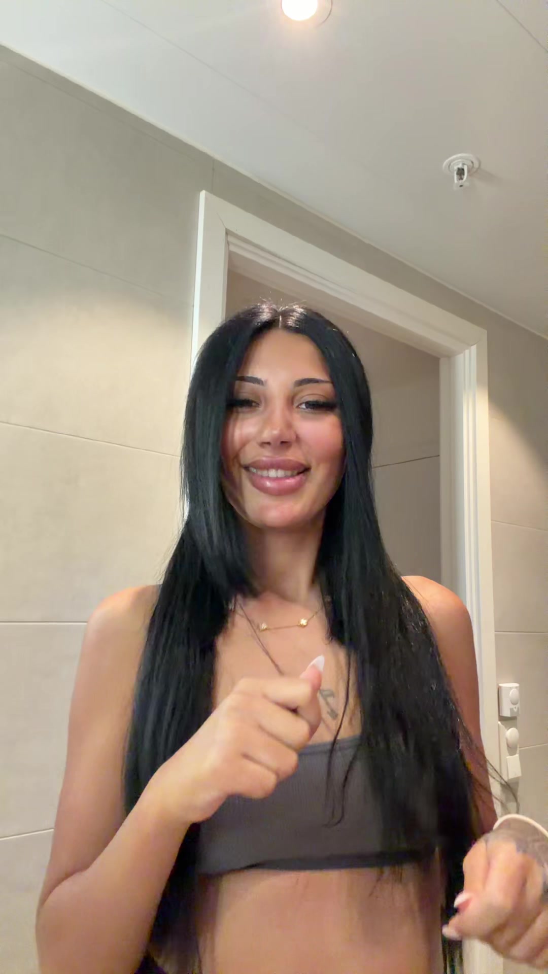 @la._.faa